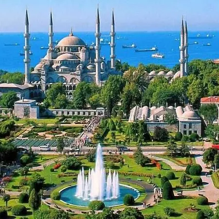 阿妈葛朗迪斯宾娜特色酒店