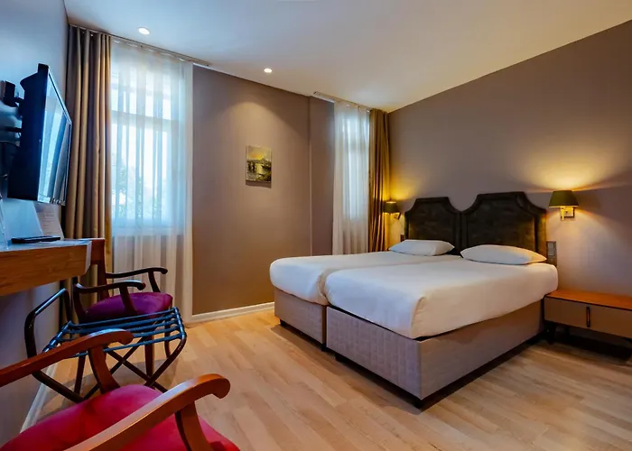 Отель Armagrandi Spina Hotel-special Category 4*